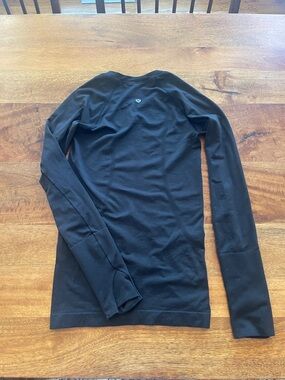 Lululemon Black Long Sleeve Top